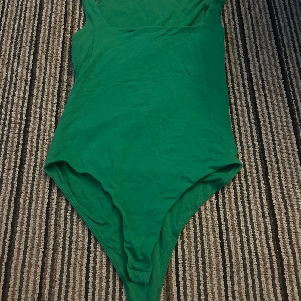 Heart Hips Vibrant Green Kids Bodysuit